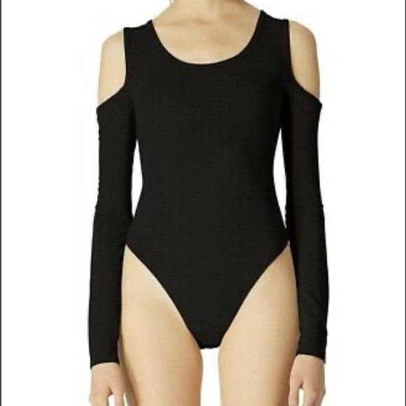 ✨ Avec Les Filles
Cold-Shoulder Bodysuit✨ - Picture 3 of 3